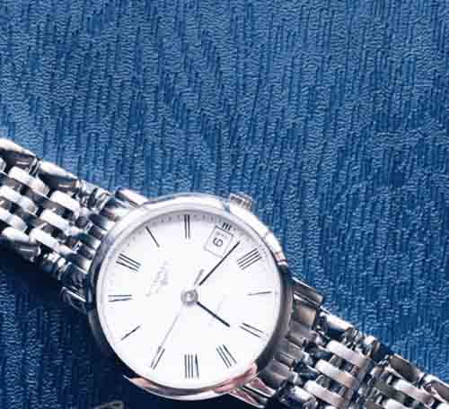 廣州浪琴保養(yǎng)店【浪琴手表進(jìn)水問題】