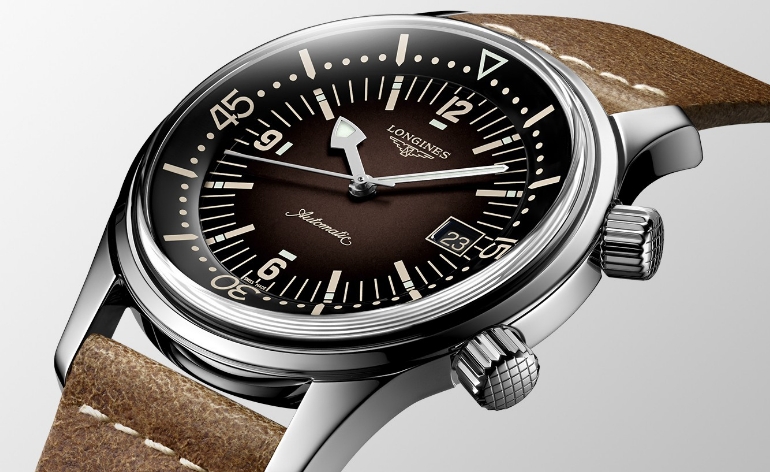 為什么浪琴手表的機(jī)芯會(huì)有劃痕？